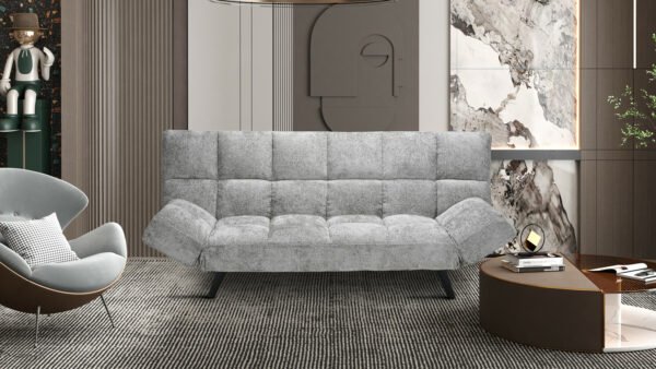 Le clic-clac Bursa est un canapé convertible au design contemporain, revêtu d’un tissu gris texturé avec une assise capitonnée. Doté d’accoudoirs inclinables et de pieds métalliques noirs, il apporte une touche élégante et fonctionnelle à tout intérieur moderne. Idéal pour un salon raffiné, ce canapé offre confort et praticité en se transformant en lit en un instant.